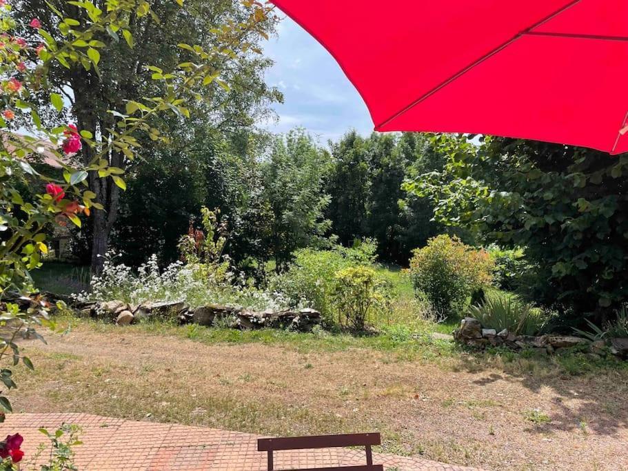 Logement Au Calme Pres D'Aurillac Sansac-de-Marmiesse Exterior foto